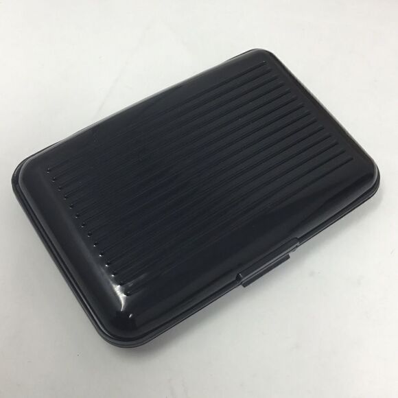 MaxGear RFID Plastic Credit Card Case (D15) - Picture 1 of 4